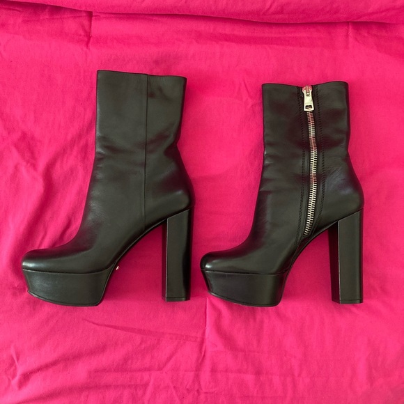GUCCI black calf leather platform ankle boots - Picture 2 of 15